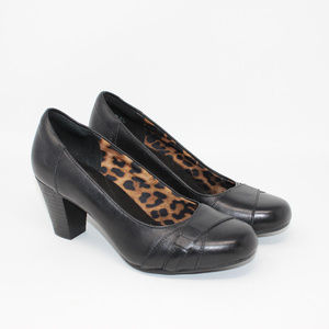 Clarks Bendables Womens 7M Black Leather Pumps